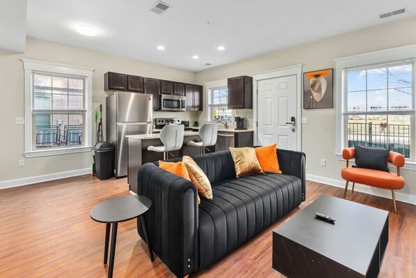 Smart TV - Corporate Housing MGM (Detroit)