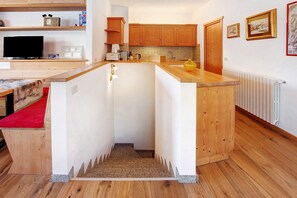 Interior - Holiday Apartment "Tra-Monti E Mare" with Mountain View, Private Terrace & Sauna (Valdidentro)