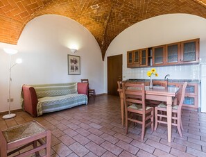 Interior - Holiday Home 'Podere Simonetta - A5' with Shared Pool, Private Terrace and Wi-Fi (Cecina)
