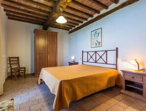 1 bedroom, free WiFi, bed sheets - Holiday Home 'Podere Simonetta - A8' with Shared Pool, Private Terrace and Wi-Fi (Cecina)