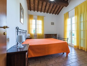 1 makuuhuone, ilmainen Wi-Fi, vuodevaatteet