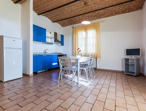 Fridge, stovetop, cookware/dishes/utensils