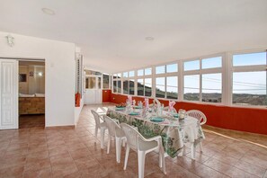 Dining - Vacation Home "Vidalenta El Salobre" with Mountain View, Private Pool & Wi-Fi (El Salobre)