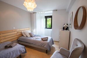 3 bedrooms, iron/ironing board, travel cot, free WiFi