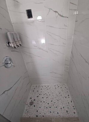 Towels, soap, shampoo, toilet paper