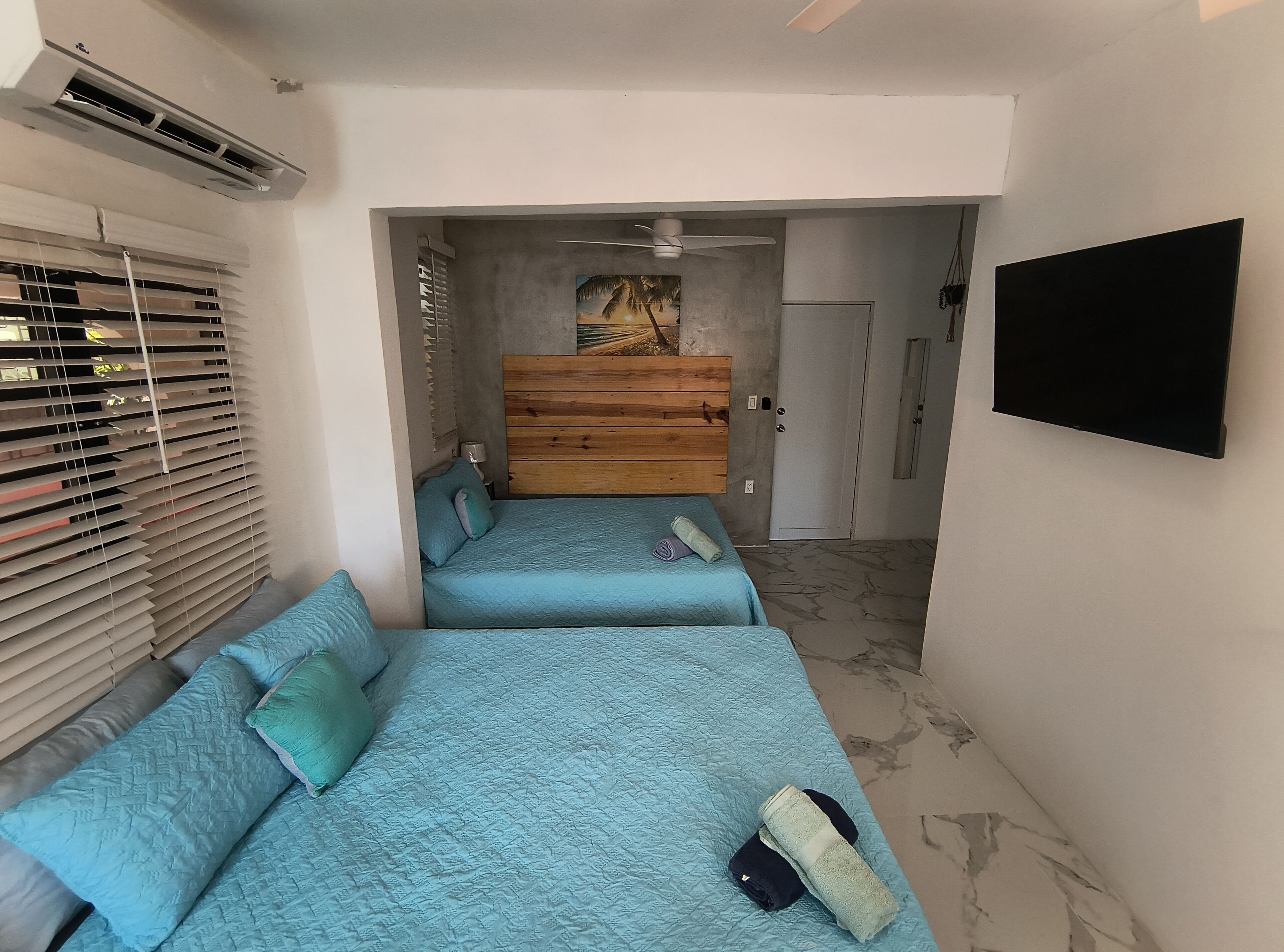 1 quarto, escrivaninha, ferros/tábuas de passar roupa, Wi-Fi de cortesia