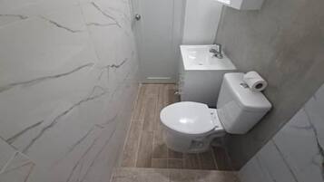 Towels, soap, shampoo, toilet paper