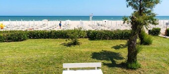 SE031 - Senigallia, two-room apartment facing the sea at the Piramidi residence