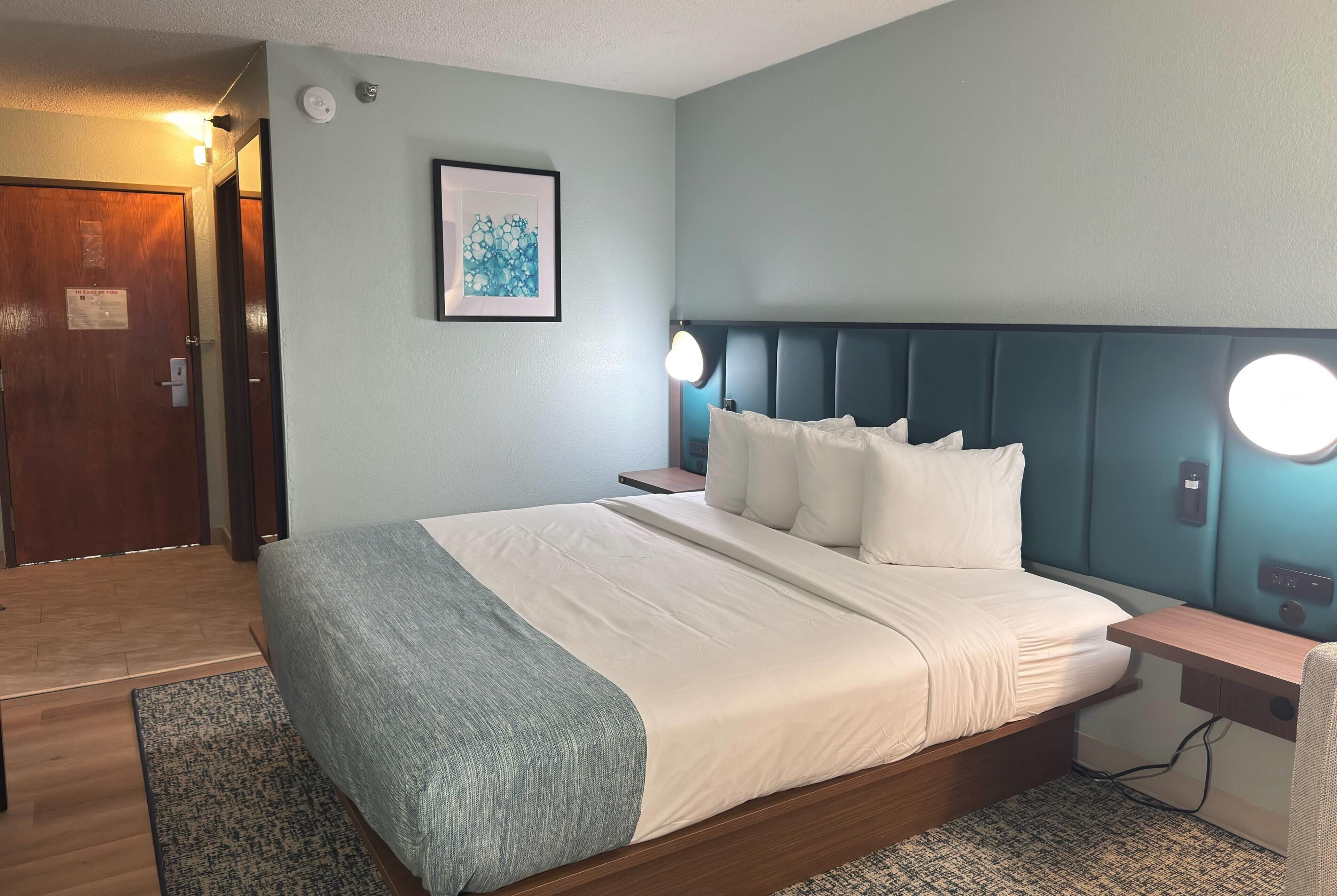 Desk, iron/ironing board, free WiFi, bed sheets