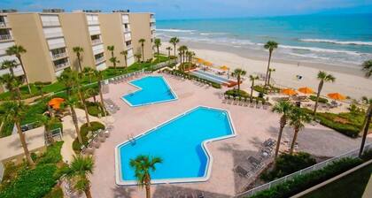 DIRECT OCEANFRONT - TOP TWO FLOORS - LUXURY TOWNHOUSE - THE PELICAN