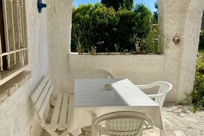 Outdoor dining - N270 - Numana, four-room villa with garden (Numana)