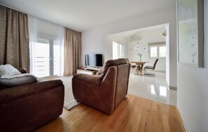 TV - Beautiful home in Blato with WiFi (Blato)