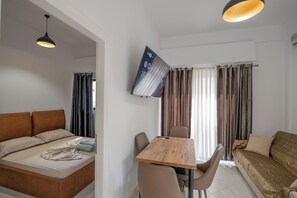 Standard Room | In-room dining - Hoteleks (Sarandë)
