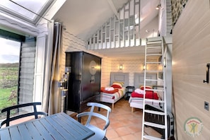 5 Schlafzimmer, Bügeleisen/Bügelbrett, kostenloses WLAN, Bettwäsche
