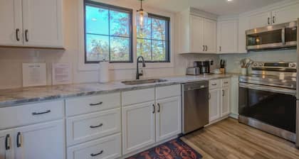 Relaxing Coastal Escape Near Beaches with Hot Tub