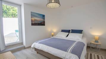 2 bedrooms, iron/ironing board, free WiFi, bed sheets