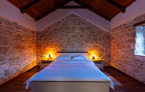 2 bedrooms, travel cot, free WiFi, bed sheets - Lovely home in Podgradina with WiFi (Podgradina)