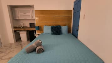 1 Schlafzimmer, Schreibtisch, Bügeleisen/Bügelbrett, kostenloses WLAN