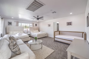 5 bedrooms, iron/ironing board, WiFi, bed sheets