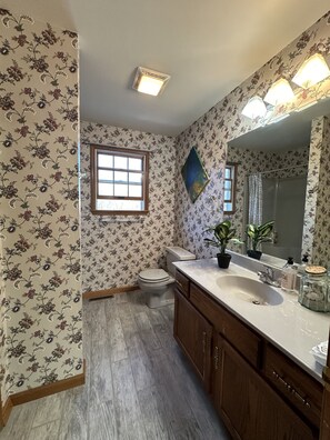 Deluxe Suite | Bathroom - Chestnuthill Star Bed And Breakfast  (Brodheadsville)
