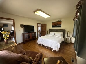 Suite clásica | 1 dormitorio, tabla de planchar con plancha, wifi gratis