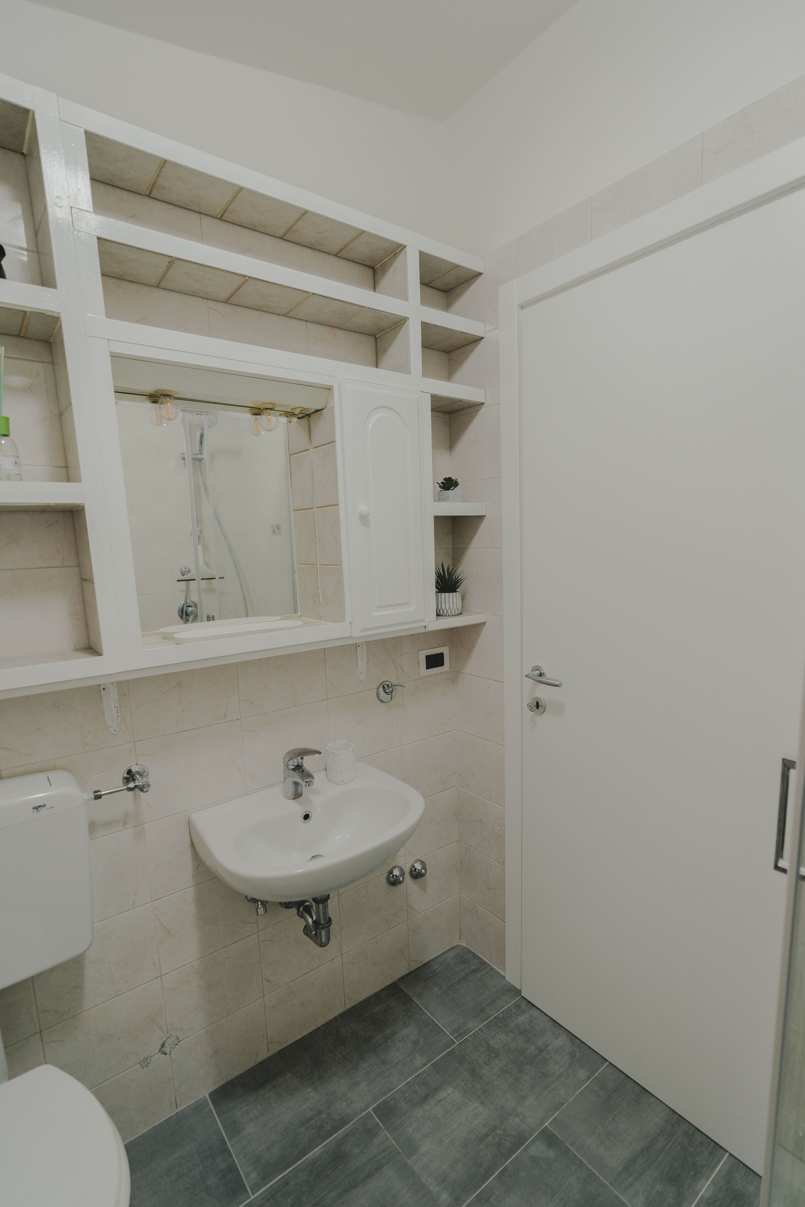 Doccia, asciugacapelli, bidet, asciugamani