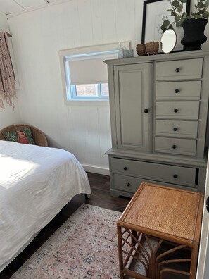 2 chambres, fer et planche à repasser, lit parapluie, Wi-Fi gratuit