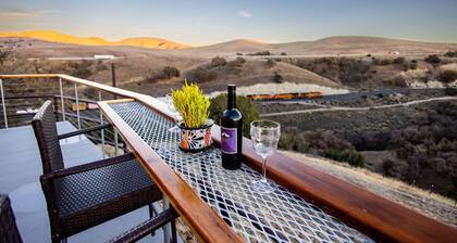 Beautifully Renovated Yellow Union Pacific Caboose, Tehachapi Overlooking Cable