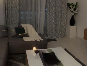 TV - Stylish 2-Bedrooms for Afcon fans
2 chambres élégantes / les amateurs de la CAN (Abidjan)