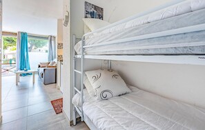 Wifi gratis y ropa de cama 