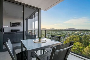 تناول الطعام بالخارج