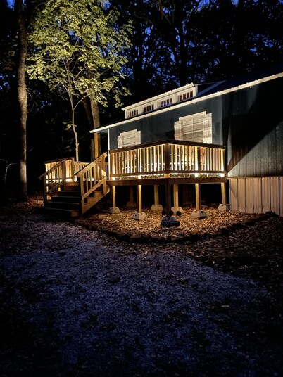 Remote Cabin Hideaway in the woods close to the lake, walking trails, and casino