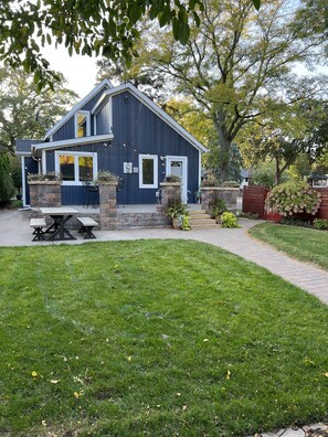 تناول الطعام بالخارج