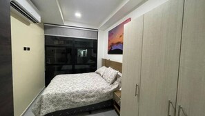 3 habitaciones, tabla de planchar con plancha y wifi gratis 