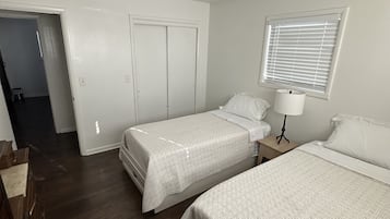 3 bedrooms, free WiFi, bed sheets