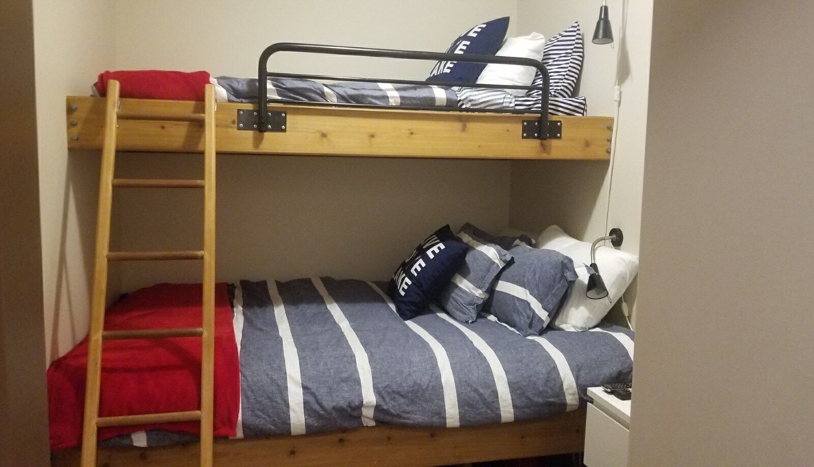 2 bedrooms, in-room safe, iron/ironing board, travel crib