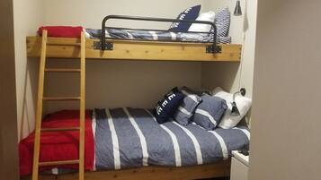 2 bedrooms, in-room safe, iron/ironing board, travel crib