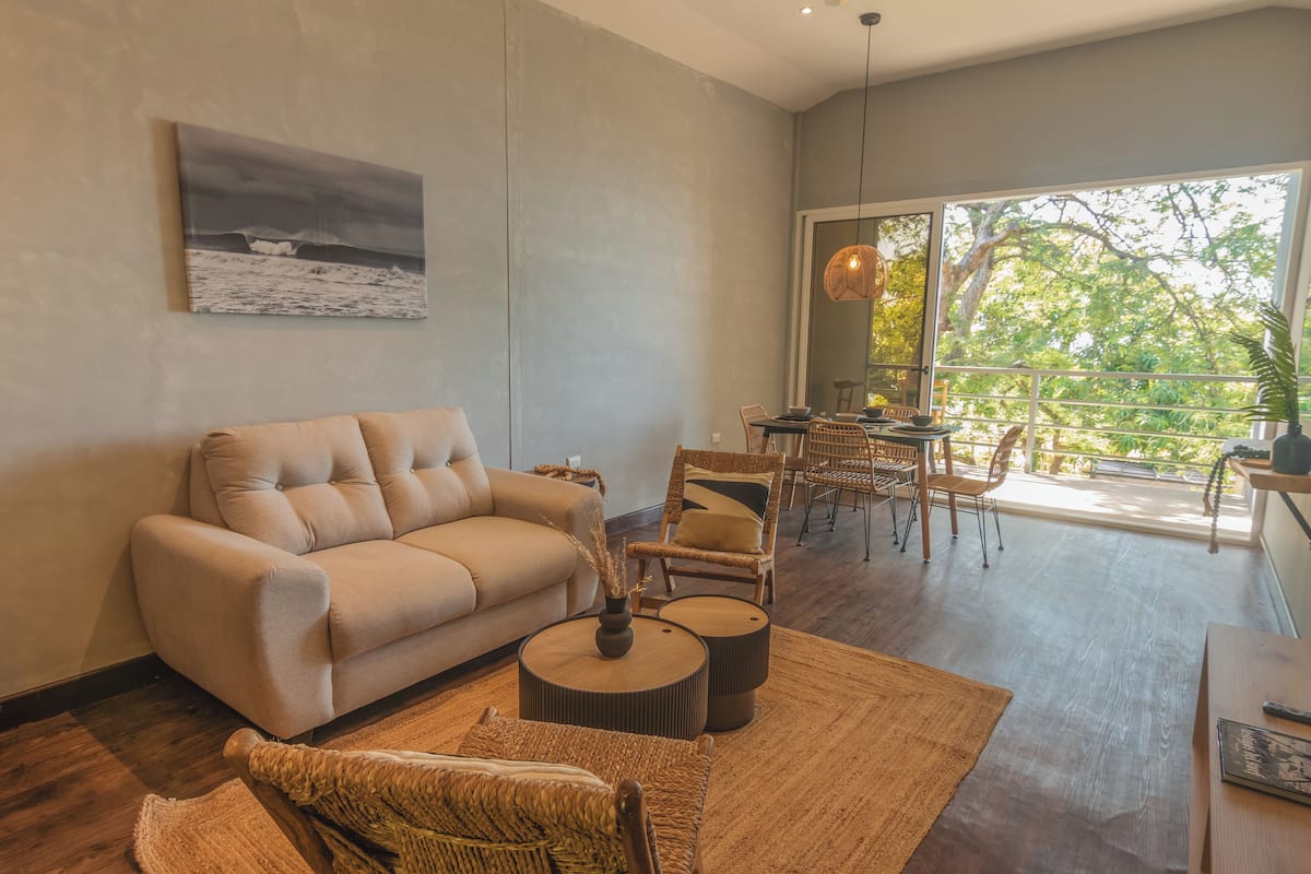 32-inch Smart TV with digital channels