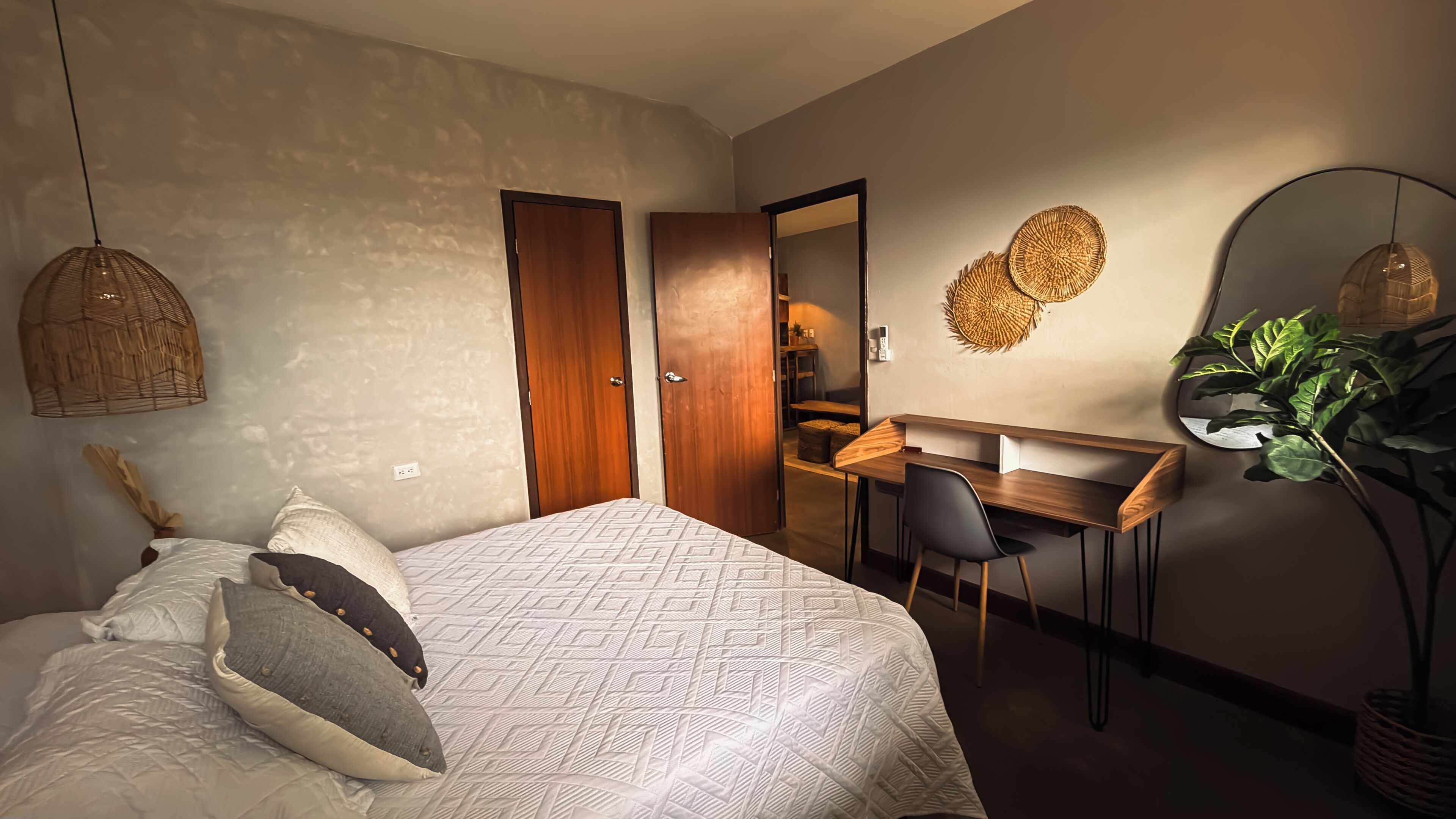 Deluxe Apartment, 2 Bedrooms, Sea View, Tower | Down comforters, iron/ironing board (on request), cribs (free)