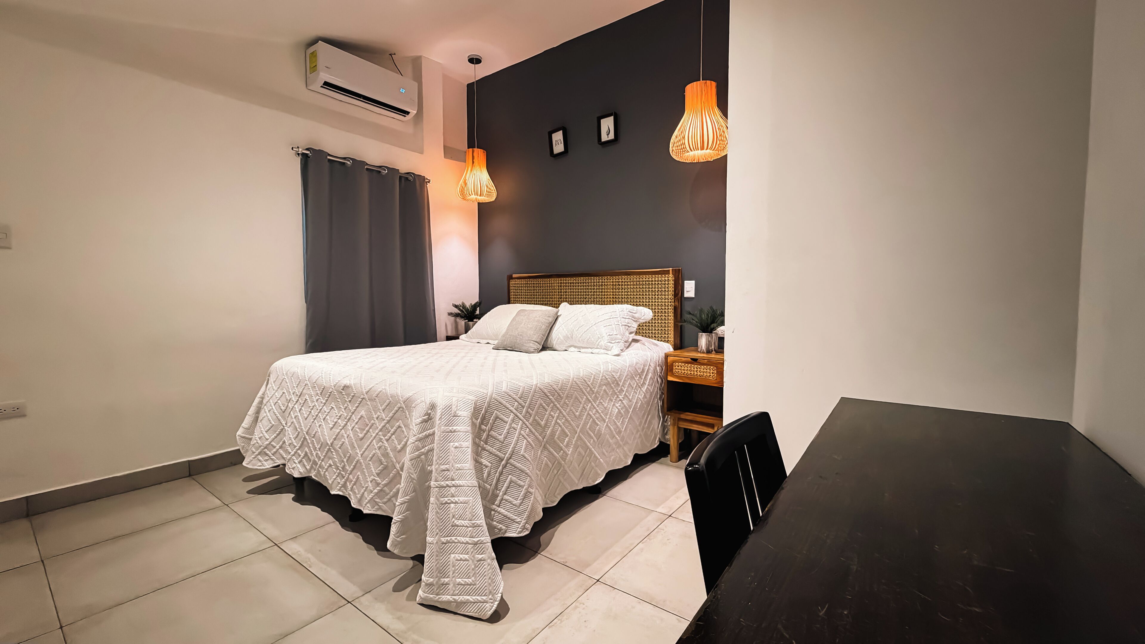 Standard-Apartment, 1 Schlafzimmer, Poolblick, Erdgeschoss | Daunenbettdecken, Bügeleisen/Bügelbrett, kostenlose Babybetten