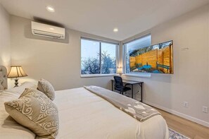2 bedrooms, desk, iron/ironing board, free WiFi