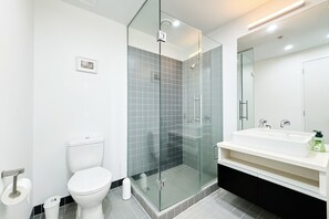 Hårtørrer, håndklæder, Sæbe, Shampoo