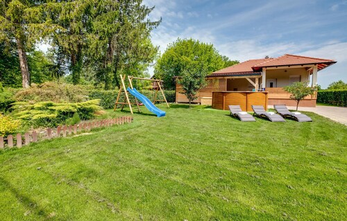3 bedroom lovely home in Stari Brod