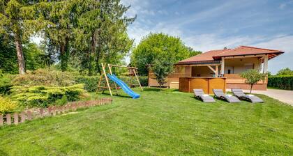 3 bedroom lovely home in Stari Brod