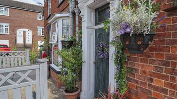 Cottage | Exterior detail