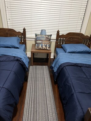 4 bedrooms, iron/ironing board, travel cot, free WiFi