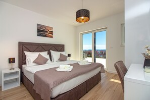 5 bedrooms, iron/ironing board, travel cot, WiFi - Villa Fama - Pisak Omis, beautifull villa with breathtaking sea view (Pisak)