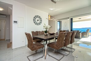 Dining - Villa Fama - Pisak Omis, beautifull villa with breathtaking sea view (Pisak)