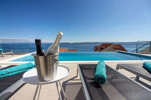 Pool - Villa Fama - Pisak Omis, beautifull villa with breathtaking sea view (Pisak)