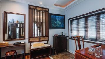 Deluxe Room | Free minibar, in-room safe, individually decorated, desk